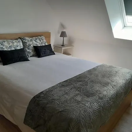 Tante Jeanne 펜션 레비르