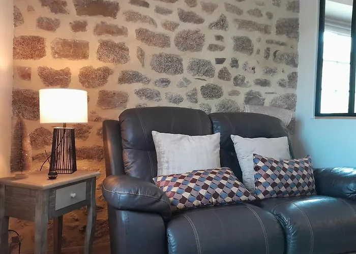 Tante Jeanne Reville